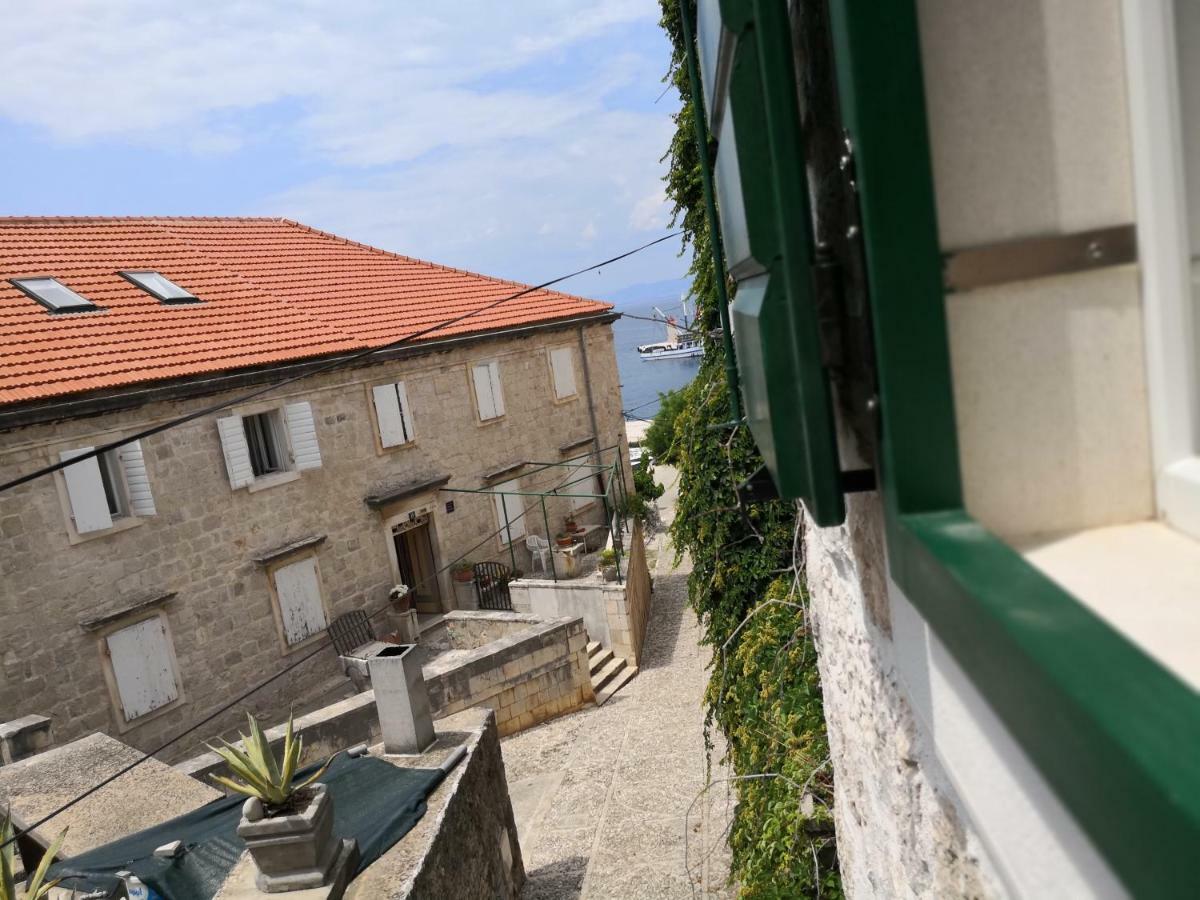 Apartments Jaksic Postira Exterior photo