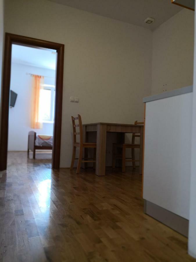 Apartments Jaksic Postira Exterior photo